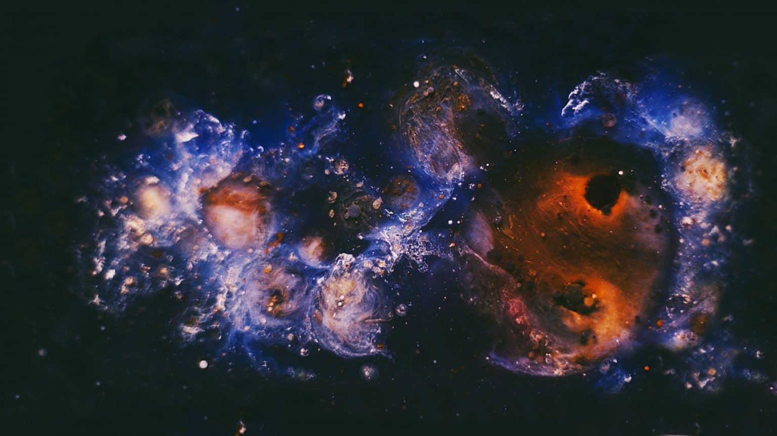 Sternenwolke Universum blau rot orange
