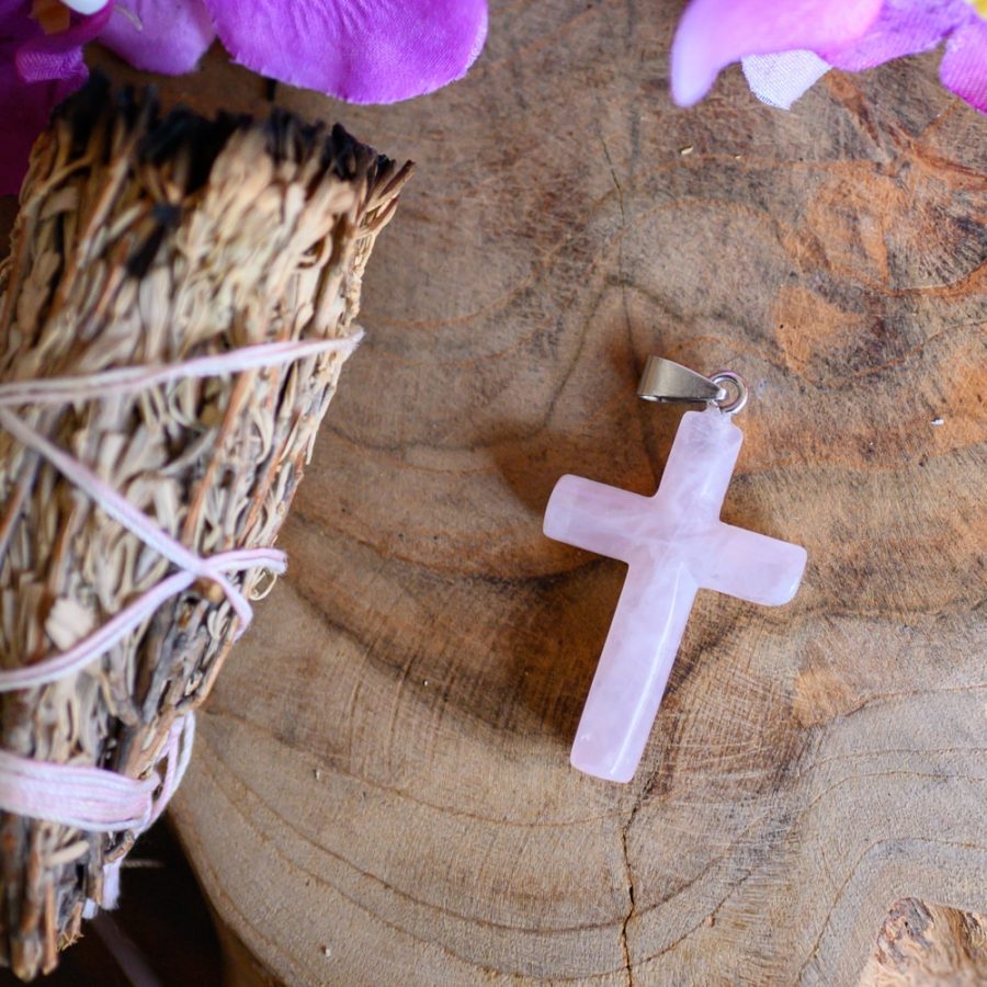 Rosenquarz Kreuz spirituelles Symbol